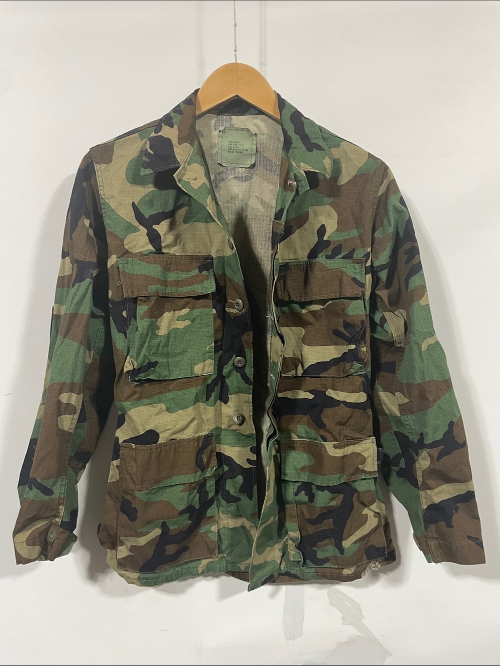 Vintage military issue Men's Woodland Camo Field Jacket - Green/Brown